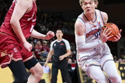 B体育体育app-青岛队实现赛季首胜，士气大振的简单介绍