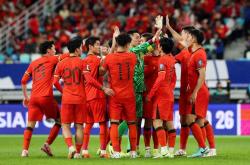 B体育体育官方-中国足球联赛场面火爆，势头正盛