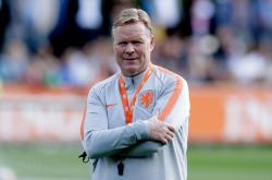 B体育体育视频-荷兰队英格兰队强强对决，欧洲杯半决赛争夺激烈！