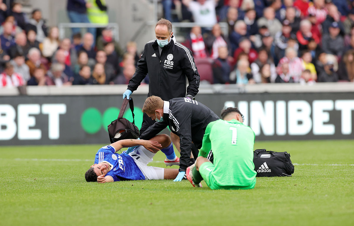 关于皇马客场不敌弱旅，前锋近期状态低迷的信息