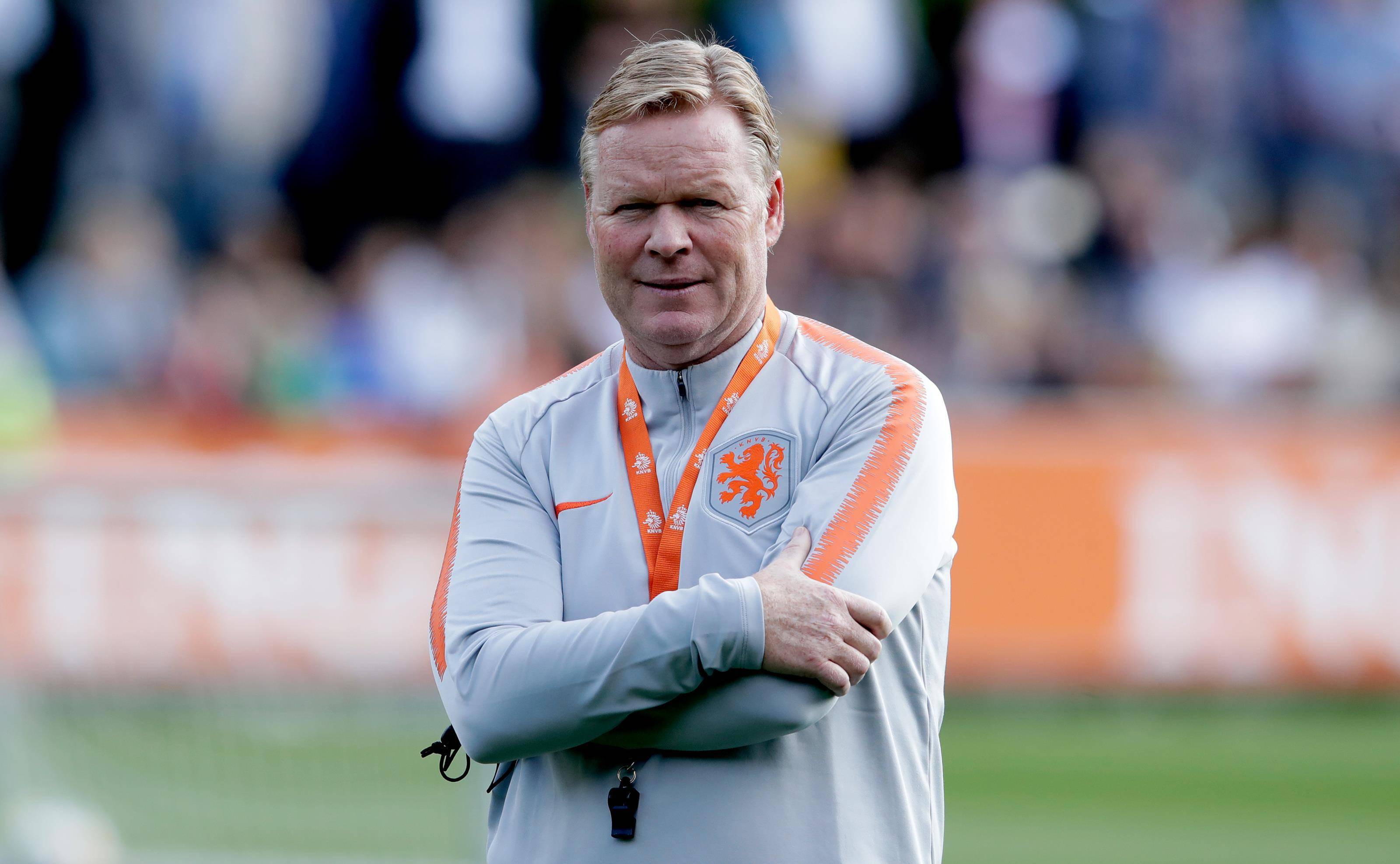 荷兰队英格兰队强强对决，欧洲杯半决赛争夺激烈！