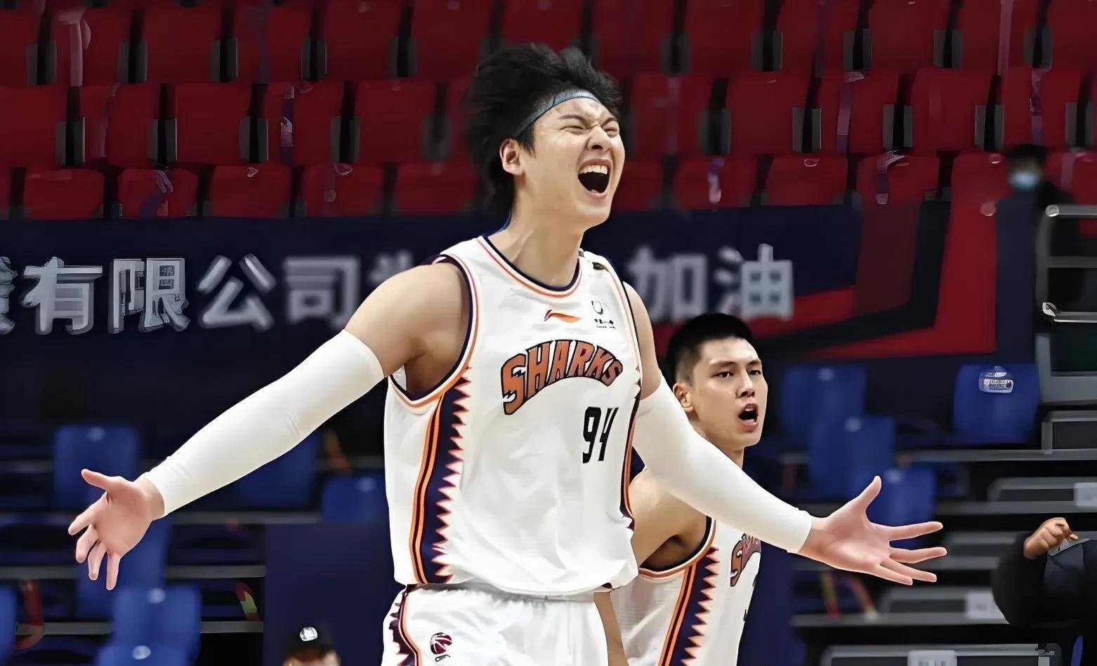 顶尖球队间的对抗让赛场上的火花四溅的简单介绍