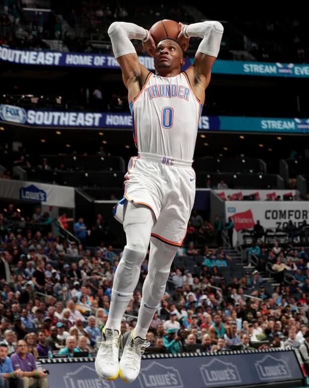 雷霆未能逆转活塞，继续低迷状态