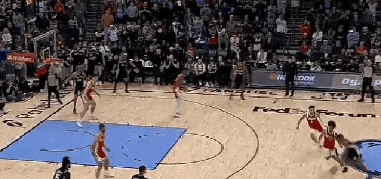 灰熊客场胜勇士，结束两连败