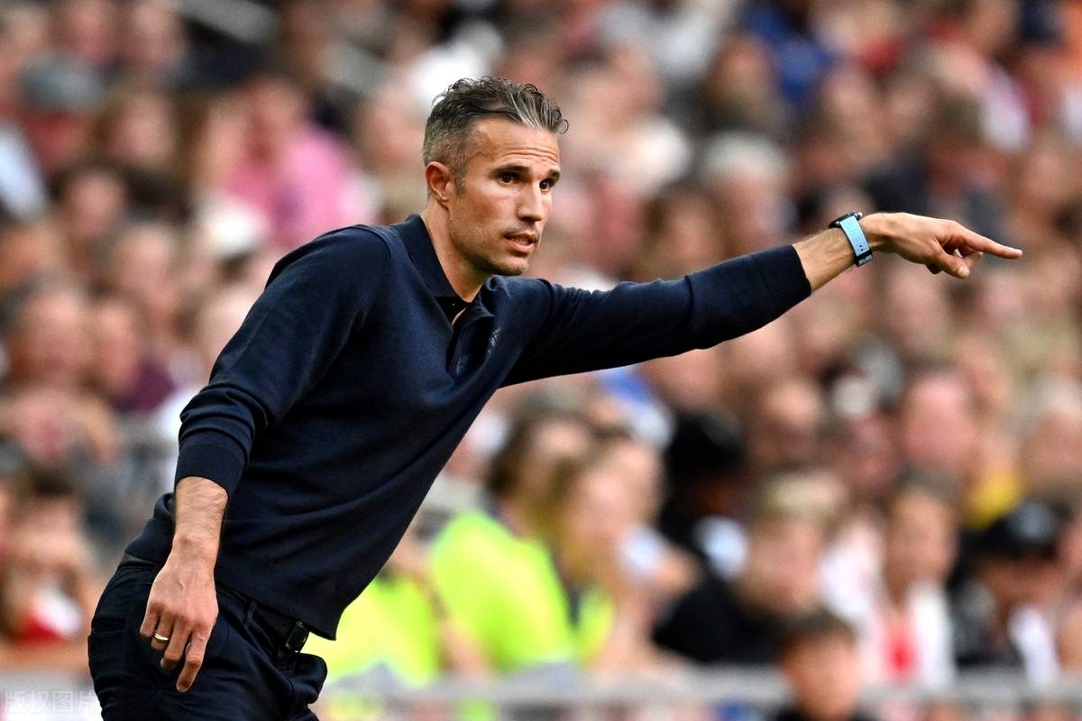 关于卡利亚里前锋连场失常，球队战绩节节败退的信息