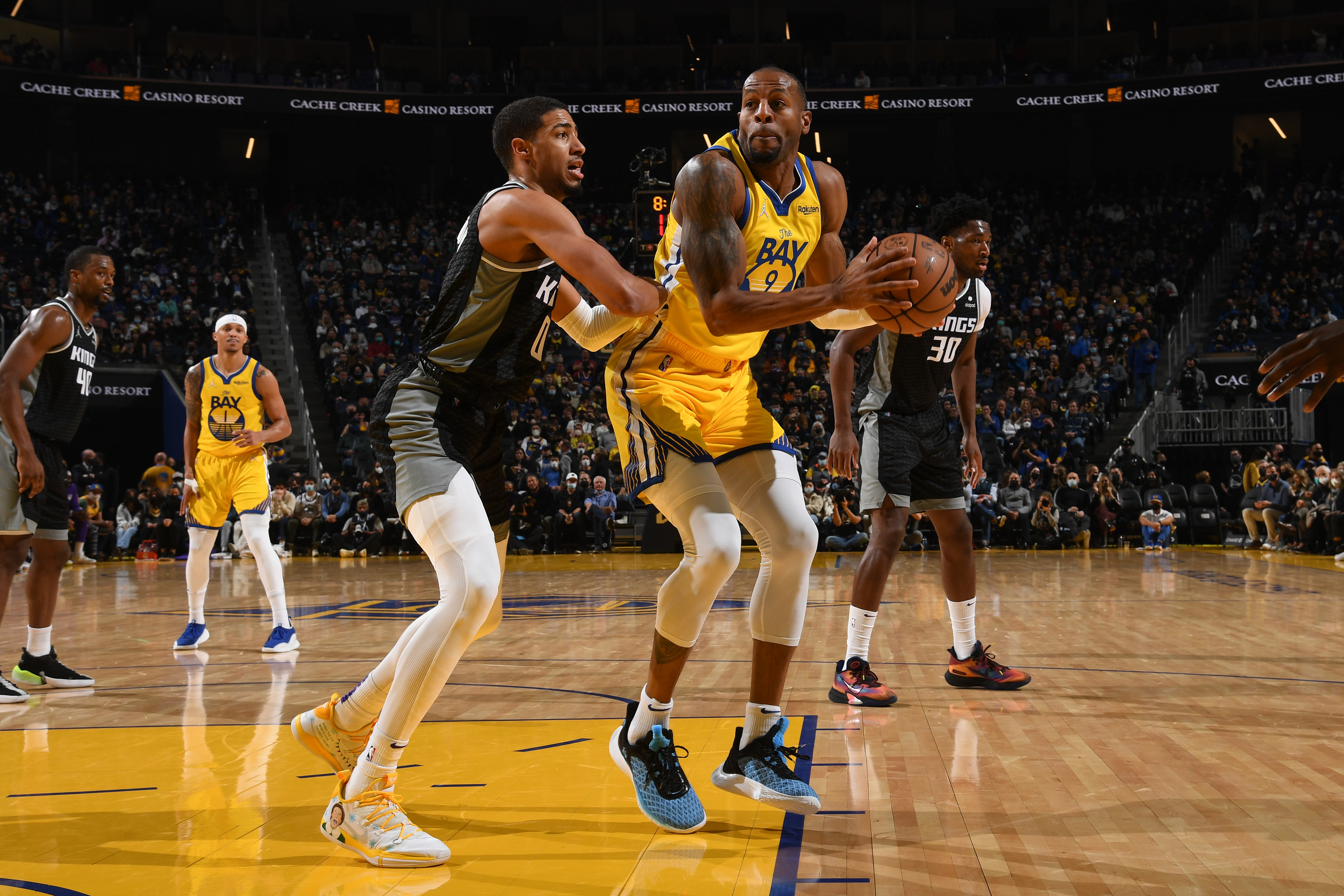 快攻抢分！球队高效进攻迅速拉开分差的简单介绍