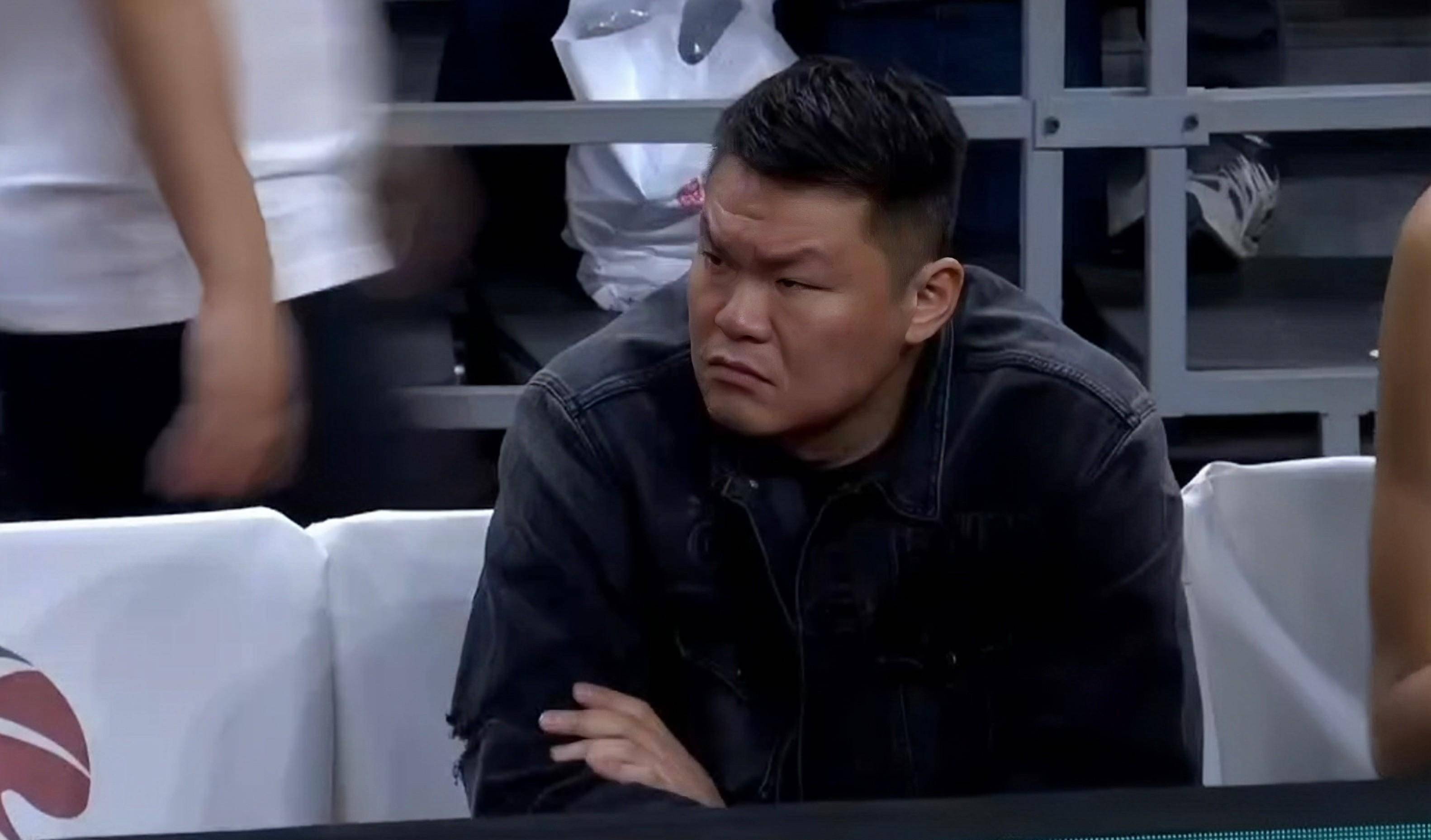 球场上的风云变幻，双方鏖战场上无惧的简单介绍